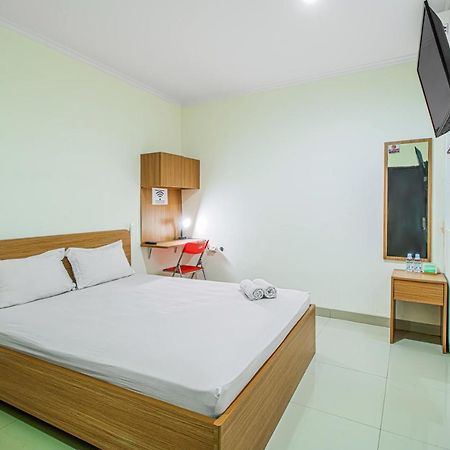 Hotel Mutiara Kostel à Bintaro Extérieur photo