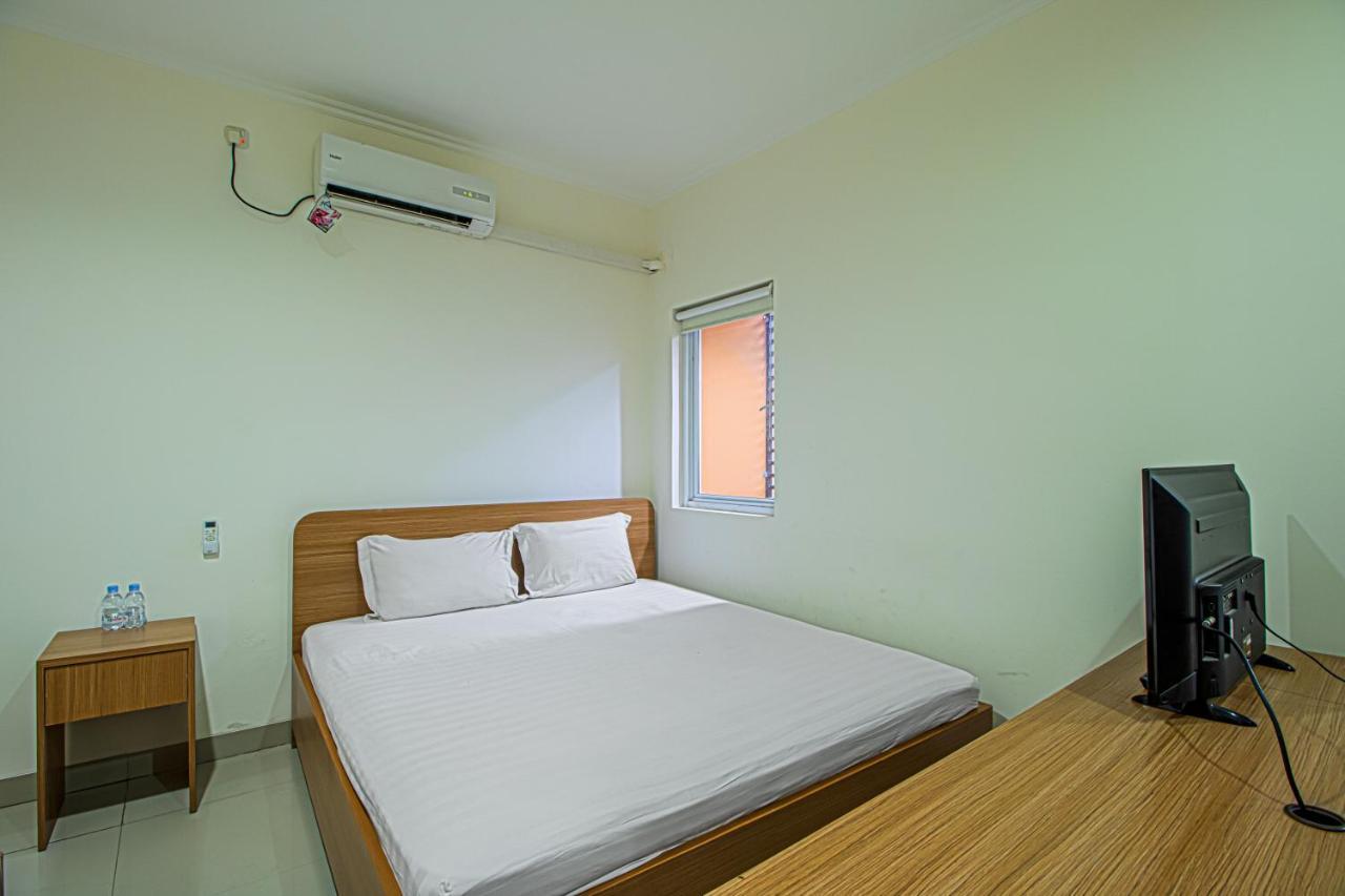 Hotel Mutiara Kostel à Bintaro Extérieur photo