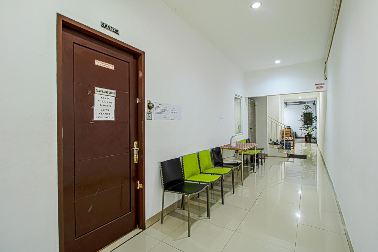 Hotel Mutiara Kostel à Bintaro Extérieur photo