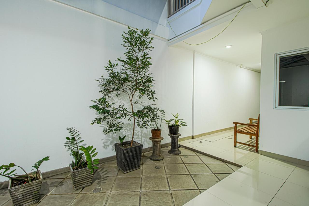 Hotel Mutiara Kostel à Bintaro Extérieur photo