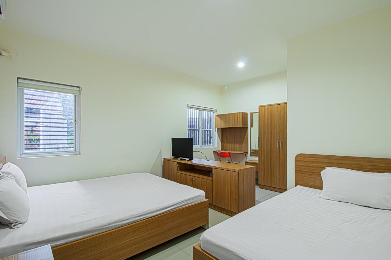 Hotel Mutiara Kostel à Bintaro Extérieur photo